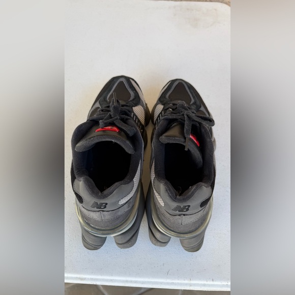 New Balance Men's Black and Gray Athletic Shoes Size 10 - Picture 7 of 9